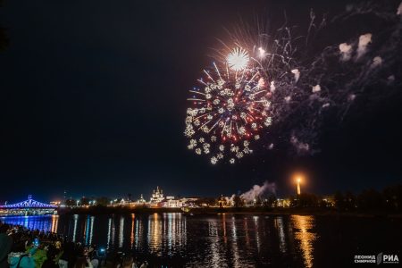 День Победы в Тверской области завершился праздничными фейерверками