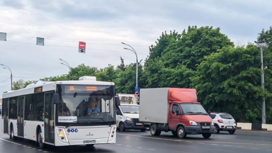 автобусов