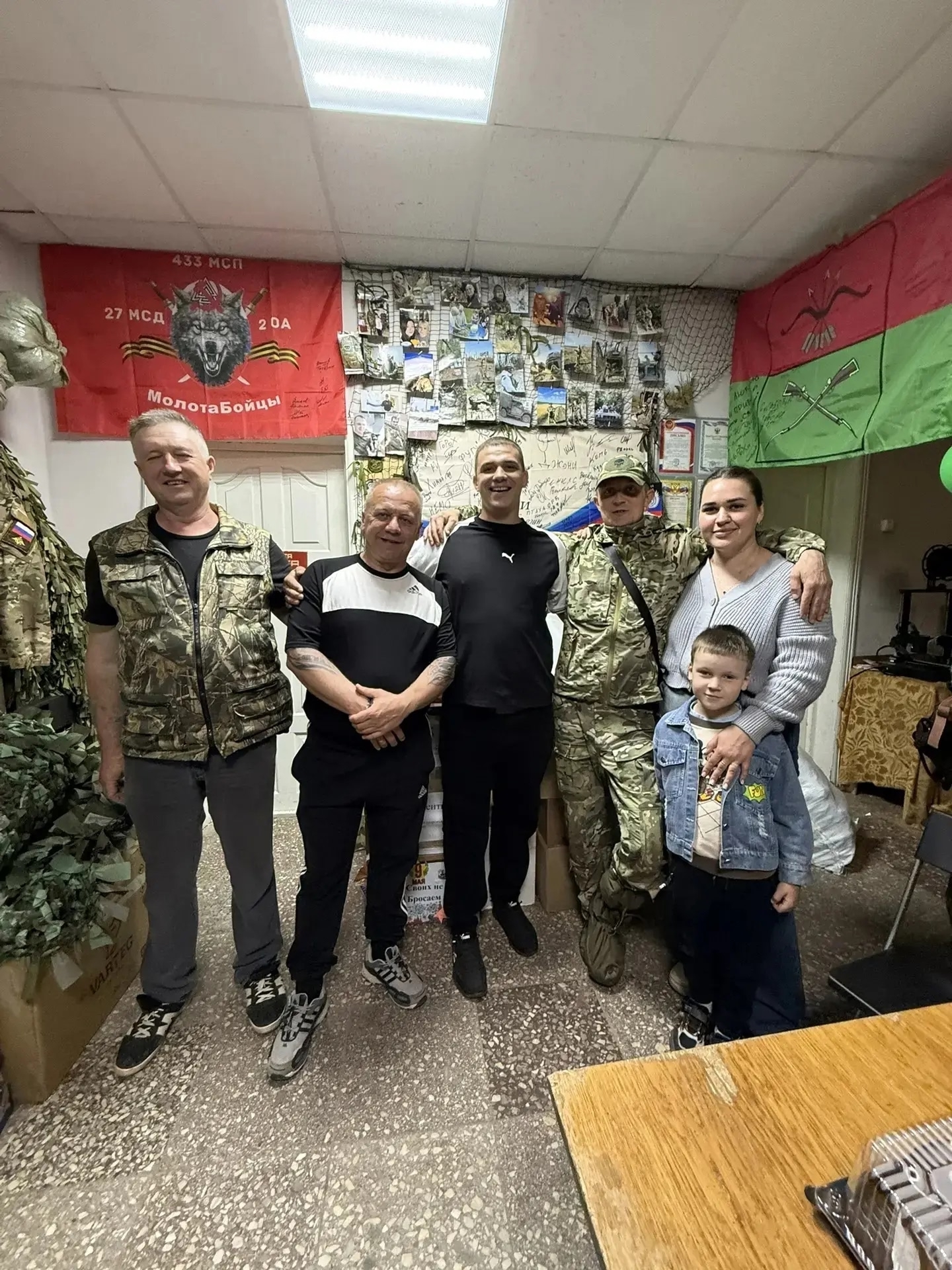 В отпуске бойцы СВО пришли в гости к волонтерам Тверской области
