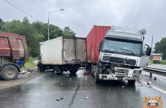 На трассе М-10 в Тверской области погиб человек погиб