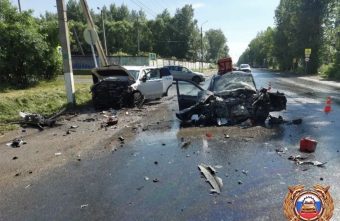 столкнулись
