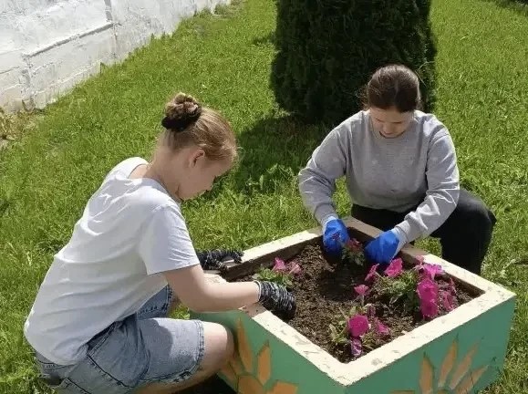 С начала года в Тверской области трудовой опыт получили более 4,7 тысячи подростков
