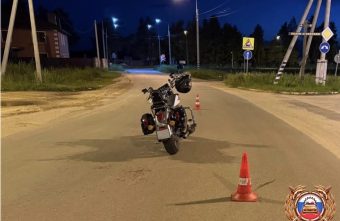 Под Тверью мотоциклист сбил 14-летнюю нарушительницу мотоциклист