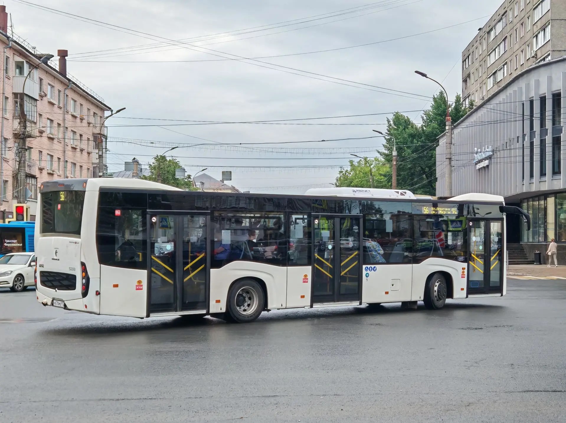 Виталий Королев сообщил о запуске на маршруты Твери новых тестовых автобусов