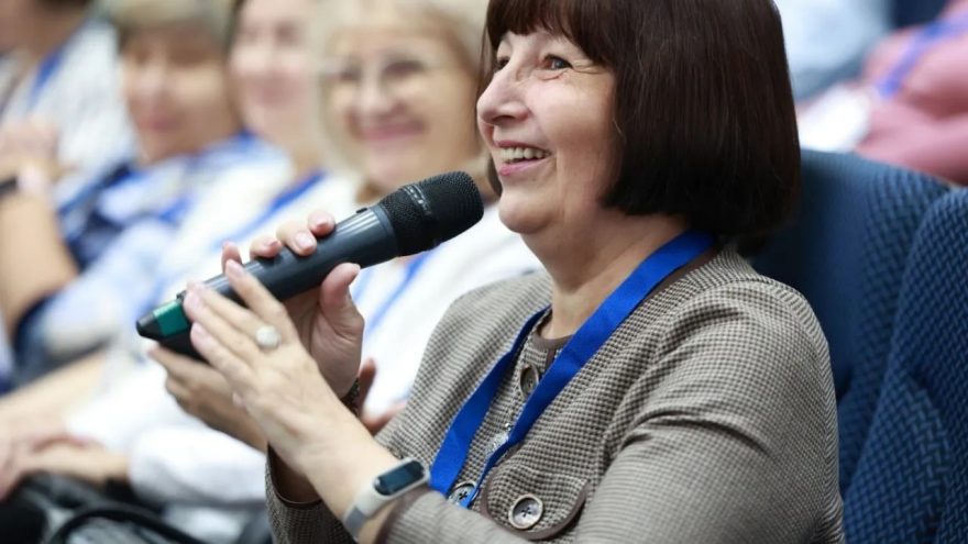 Педагог из Тверской области вошла в число лучших учителей обществознания России