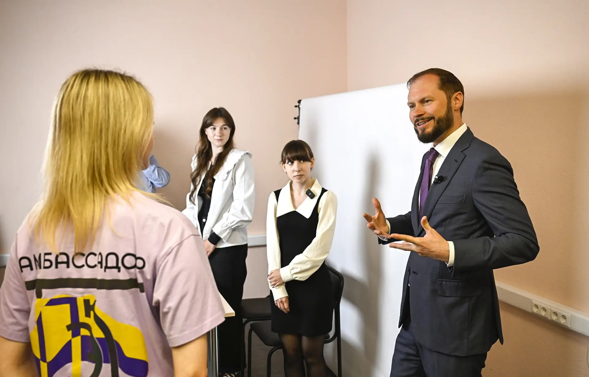 специалисты