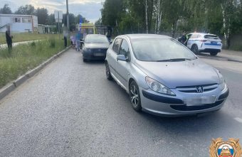 В Твери в столкновении трех машин пострадала молодая женщина машин