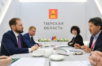 спортивный