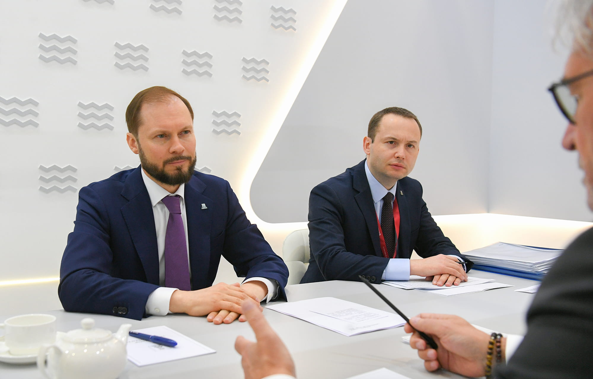 ПМЭФ-2026: Виталий Королев договорился о строительстве новых развязок на М-11, улучшении железнодорожных перевозок и проектах в сфере ТКО