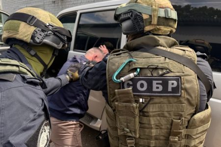 В Тверской области задержали подозреваемых в сбыте крупной партии наркотиков партии