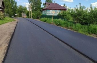 В городе Бологое ремонтируют дорогу, проходящую по трём улицам улицам