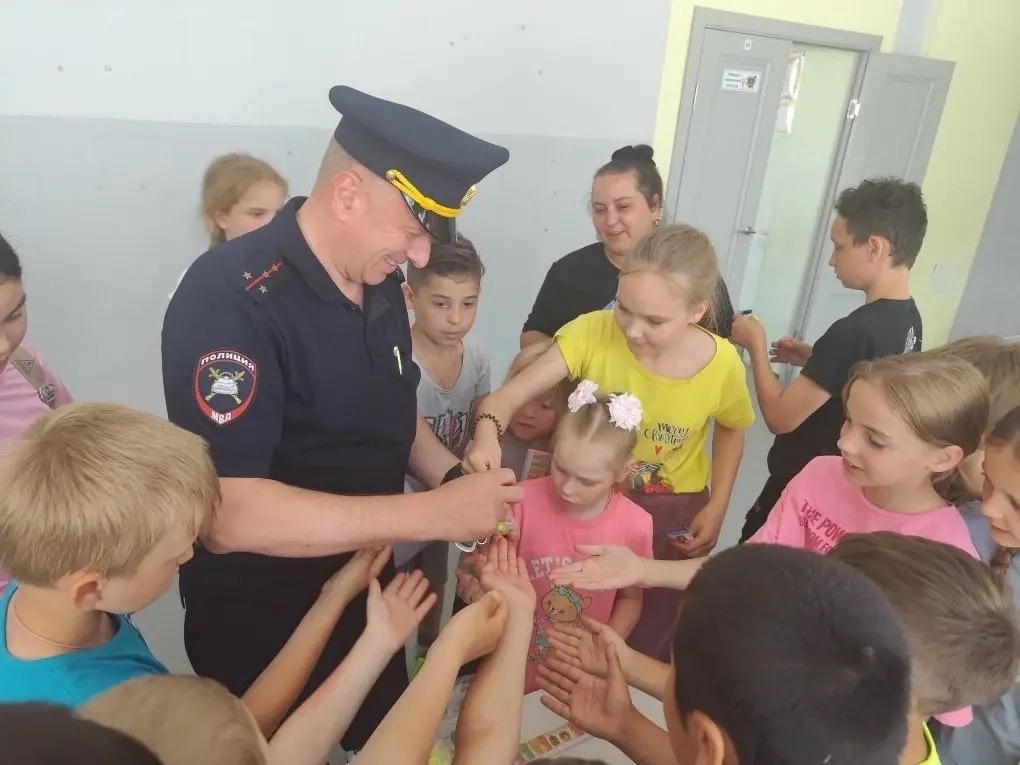 Калязинским школьникам напомнили правила безопасного поведения на дорогах