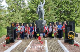 митингах