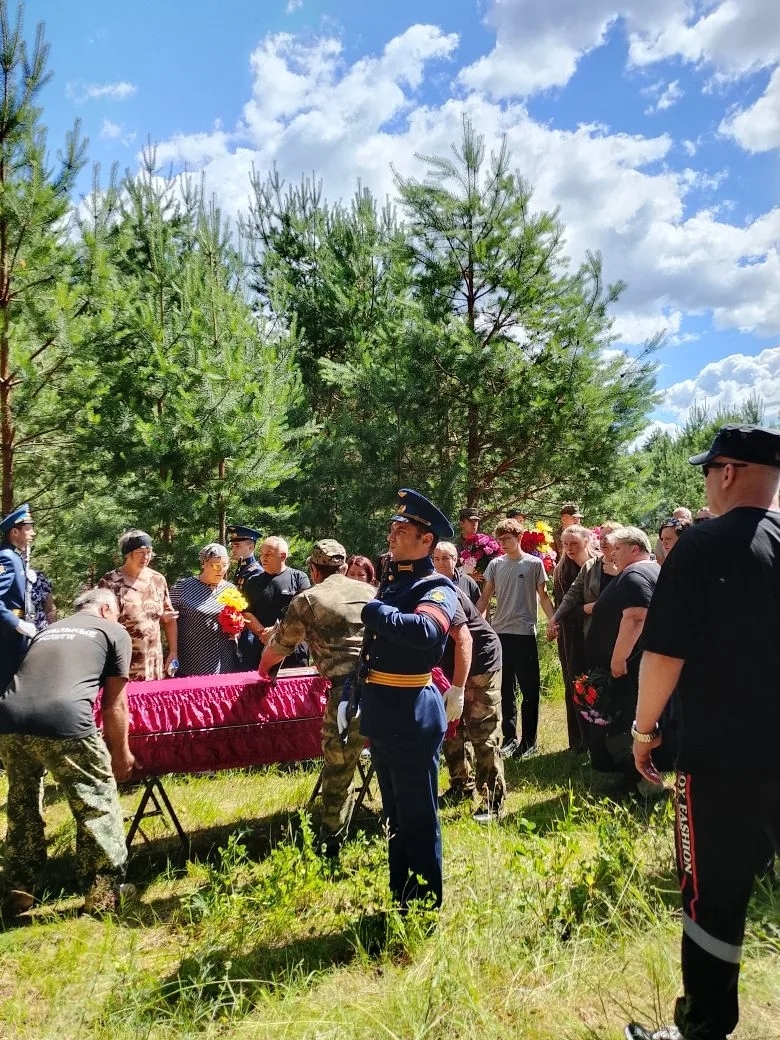 В Тверской области простились с сержантом Антоном Абрамовым