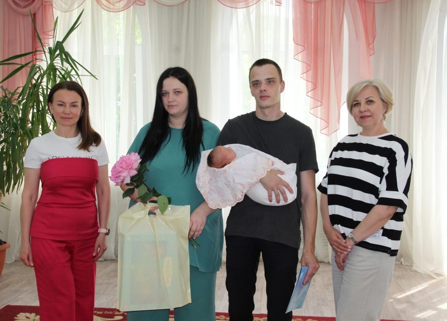 В Вышневолоцком округе родился сотый ребенок