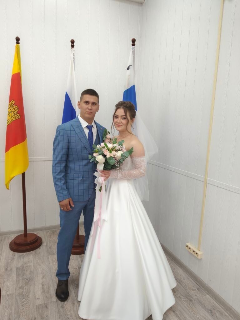 В Вышнем Волочке продолжается сезон свадеб