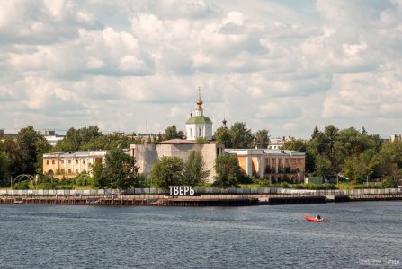 городов