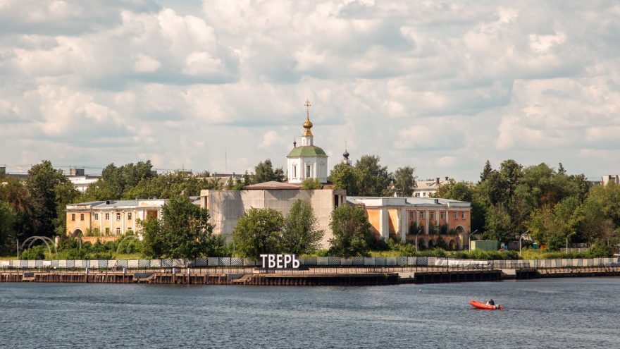 городов