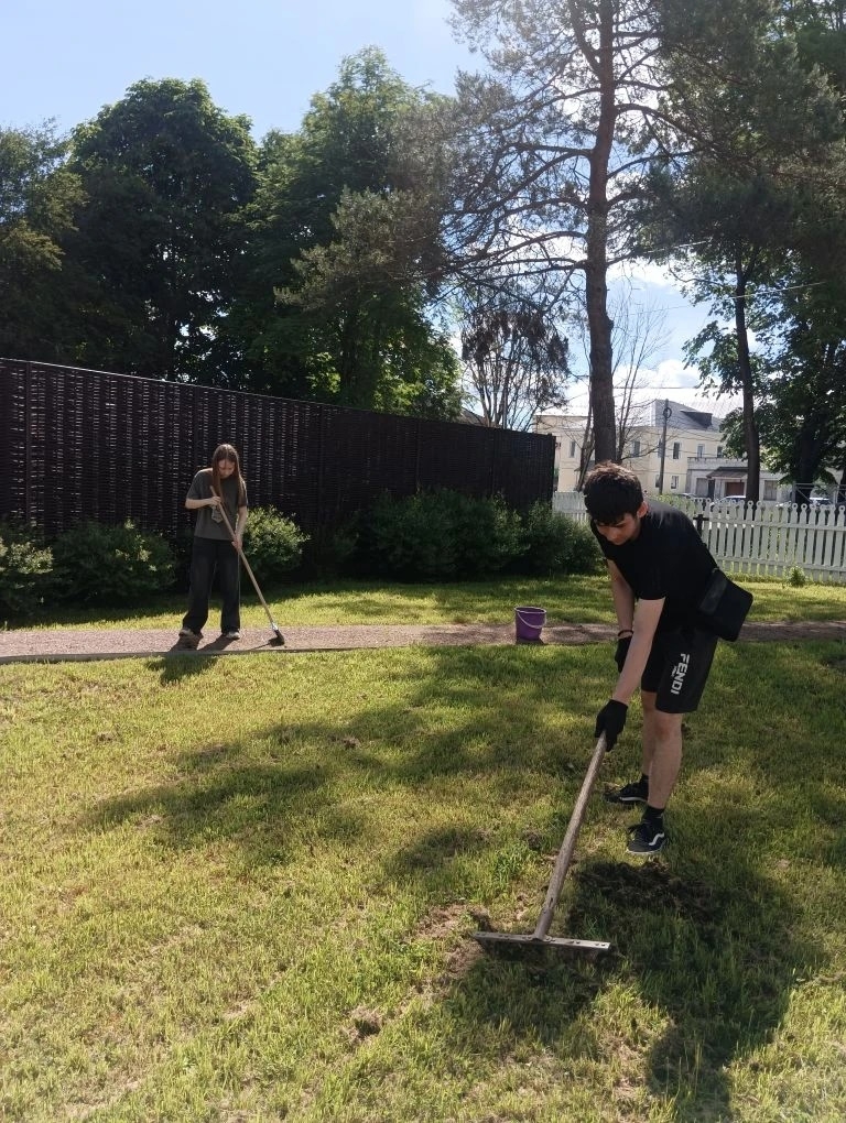 В Торопце закончилась первая смена трудоустройства школьников