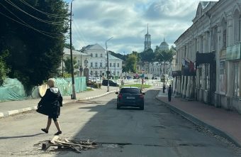 В Тверской области сняли с дороги асфальт и забыли про нее асфальт