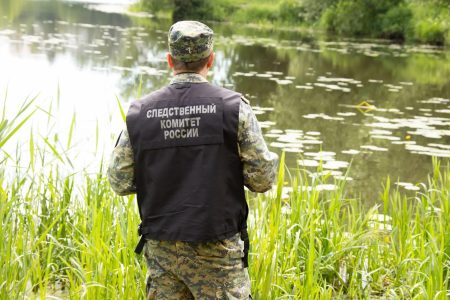 Тело мужчины извлекли из реки в Тверской области Тверской
