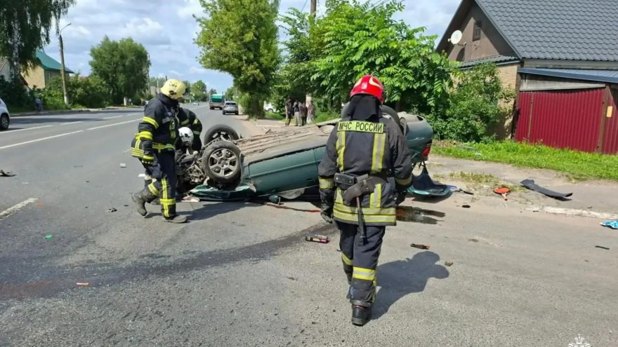 В Твери на Академика Туполева столкнулись 5 автомобилей