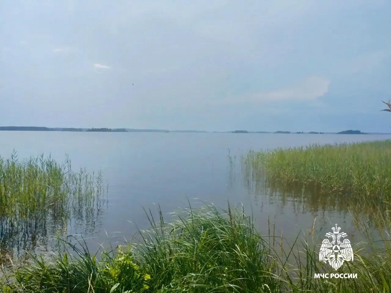 На Вышневолоцком водохранилище спасли сапбордистов с ребёнком