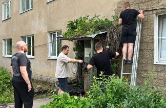 Дружные соседи вернули свет жителям Тверской области соседи
