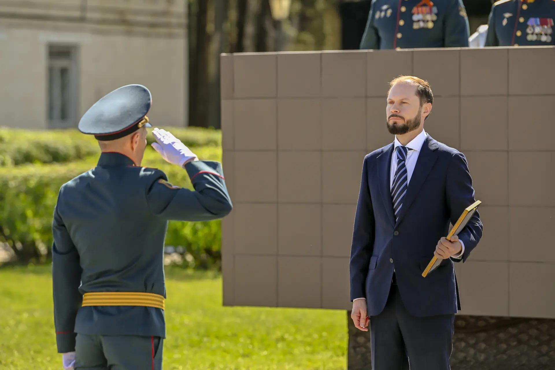 Глава региона Виталий Королев вручил награды военнослужащим 7‑й гвардейской Режицкой Краснознамённой ракетной дивизии