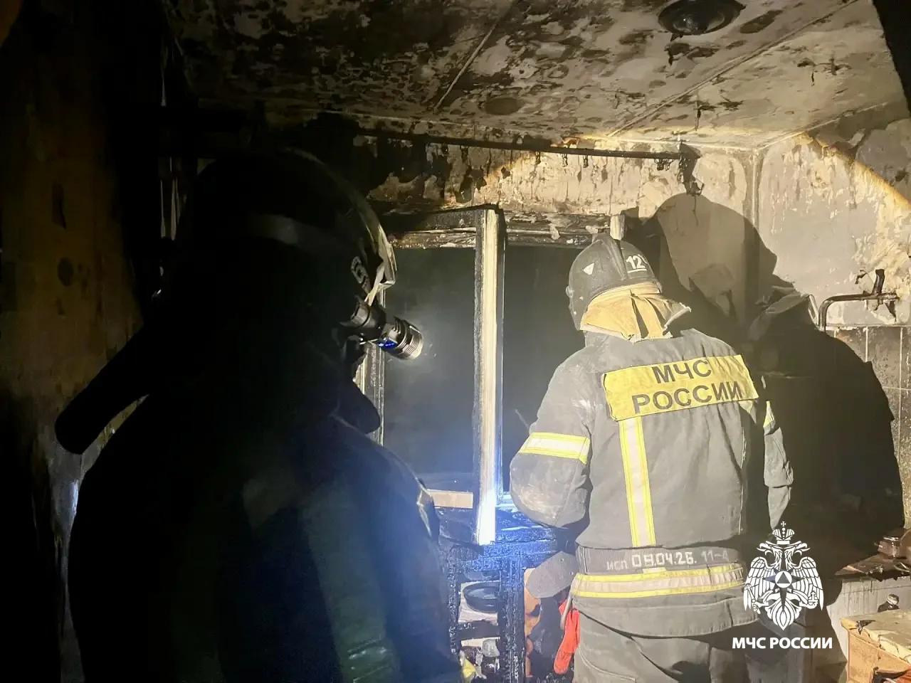 Ржевские огнеборцы спасли двух человек на пожаре