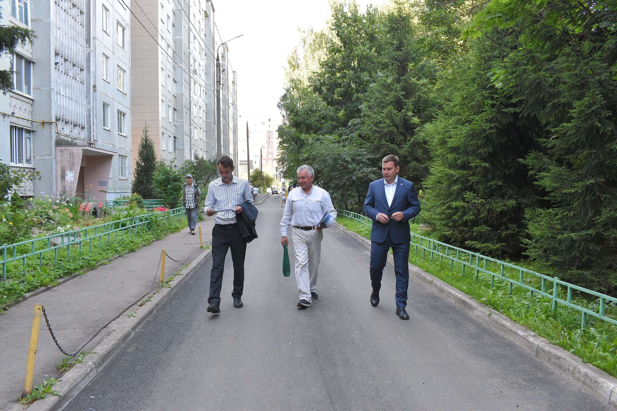 В Московском районе Твери продолжается приемка отремонтированных дворов