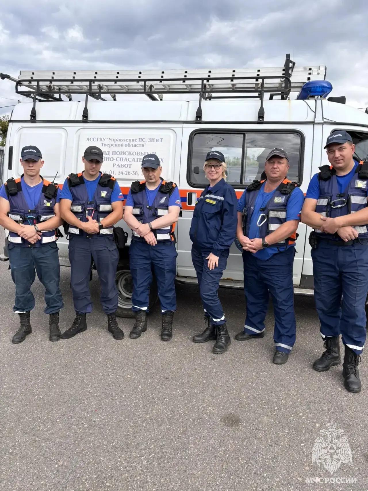 В Твери пожарные вынесли из огня ребёнка и взрослого