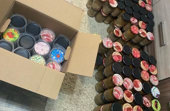 Днем Петрович варит асфальт, а ночью – кашу для бойцов СВО кашу