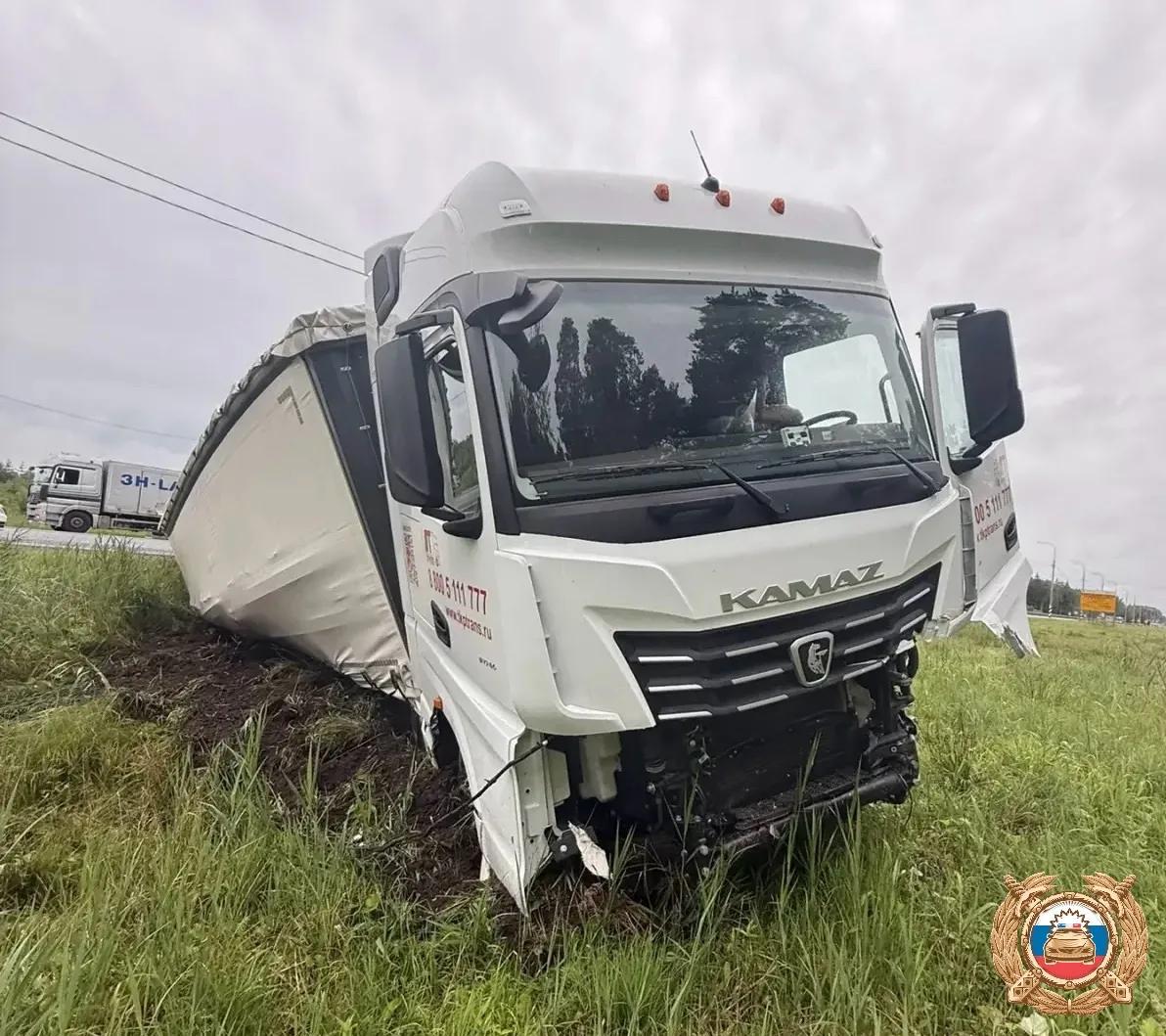 В ДТП на трассе в Тверской области погибли 4 человека