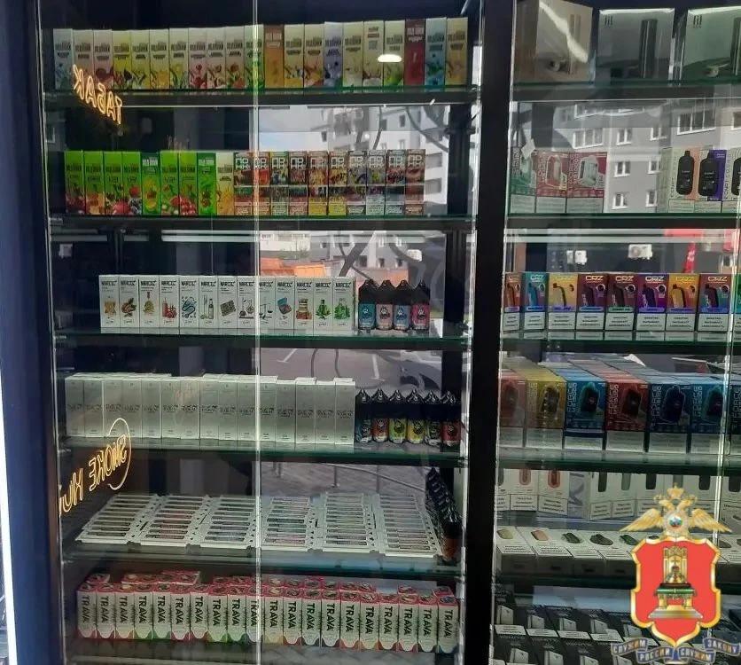 Молодой предприниматель из Твери торговал контрафактными вейпами и жидкостями