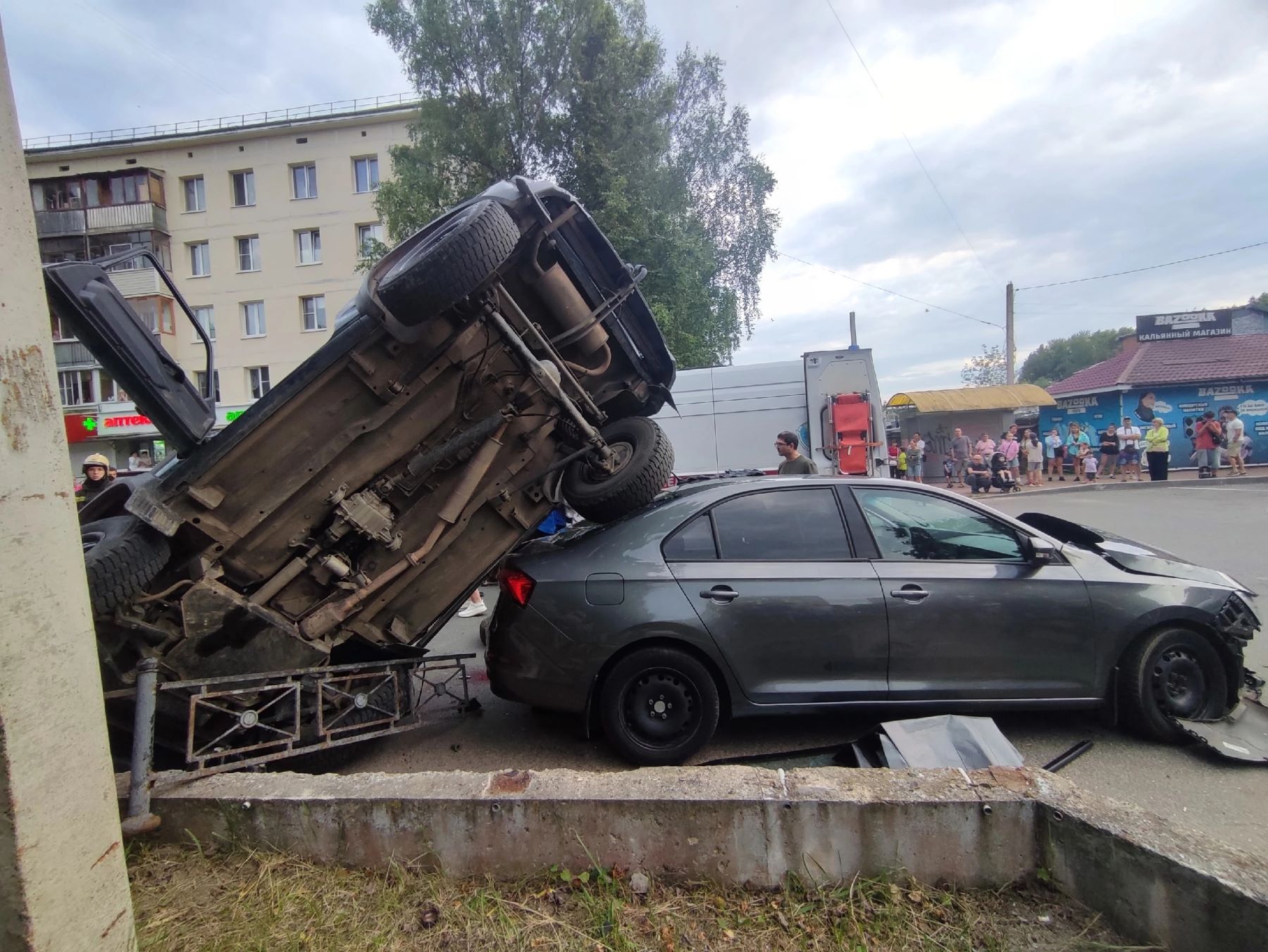 Двое детей и двое взрослых увезли в больницу после ДТП в Тверской области