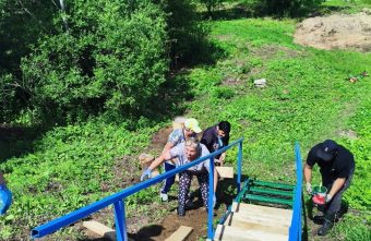Жители Тверской области сделали свою деревню безопаснее жители