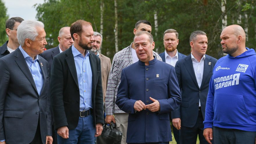 Виталий Королев сообщил о расширении поддержки поисковиков в Тверской области