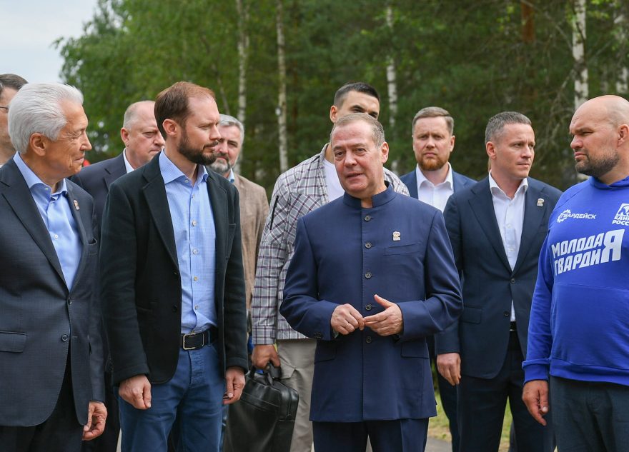 Виталий Королев сообщил о расширении поддержки поисковиков в Тверской области