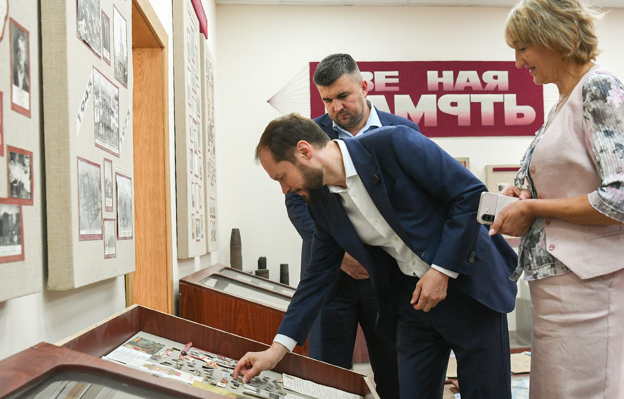 Виталий Королев поручил завершить ремонт спортзала школы в Нелидове к новому учебному году