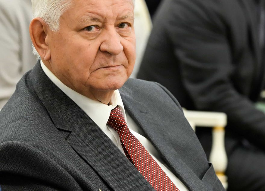 службу
