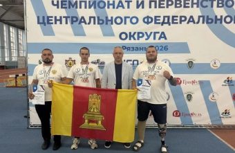 Тверские ветераны СВО привезли семь медалей с соревнований по спортивному метанию ножа ножа
