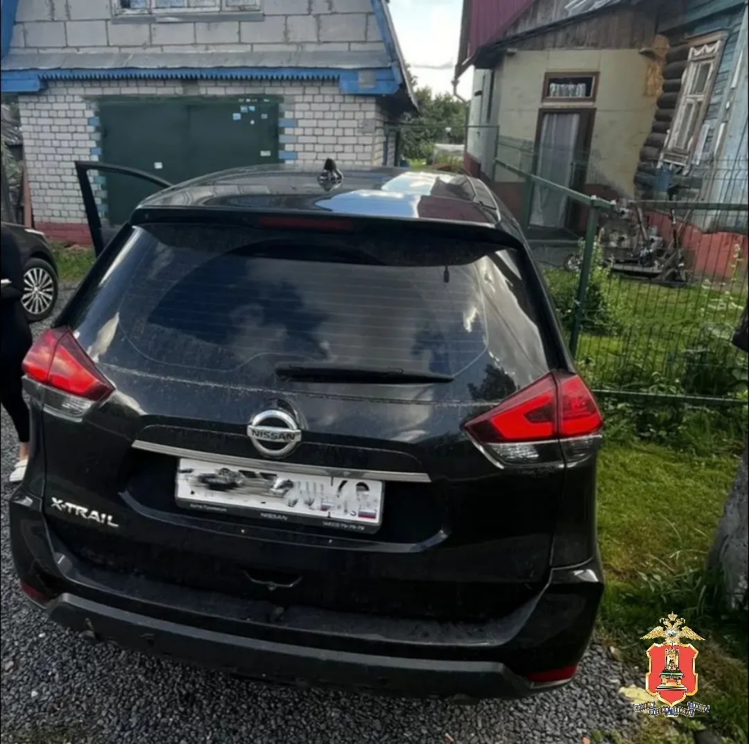 расстрелял