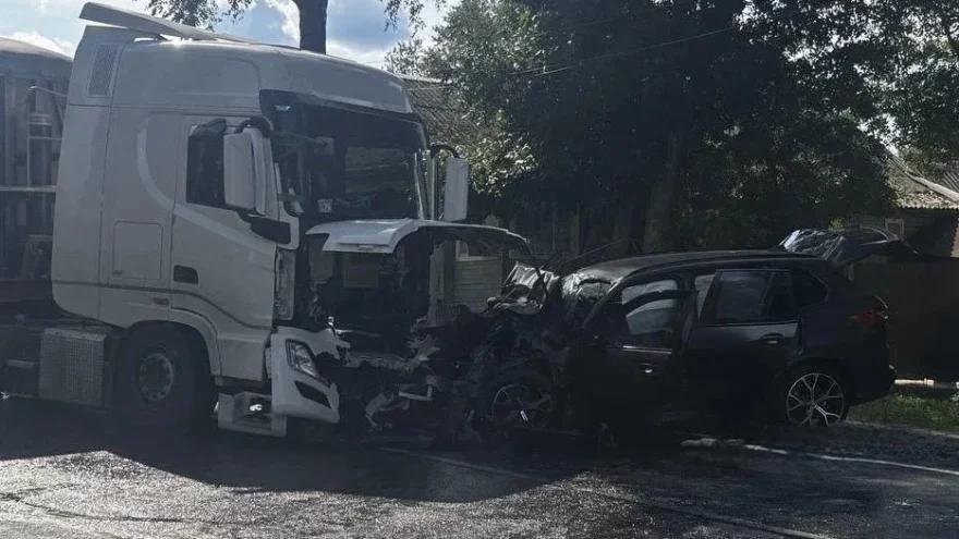 Выезд на встречку стоил жизни двоим в Тверской области