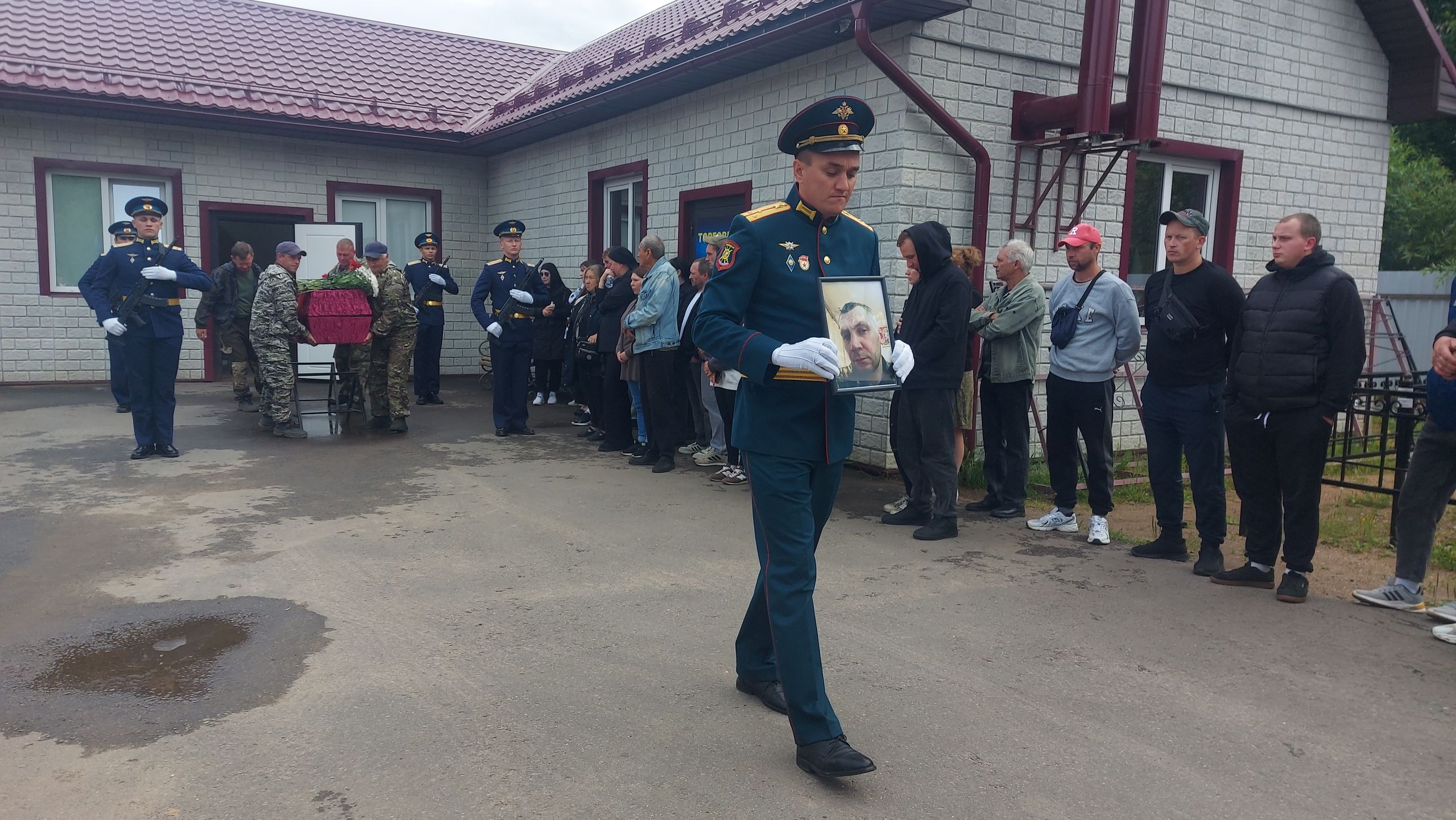 В Тверской области простились с погибшим на СВО Максимом Валиевым