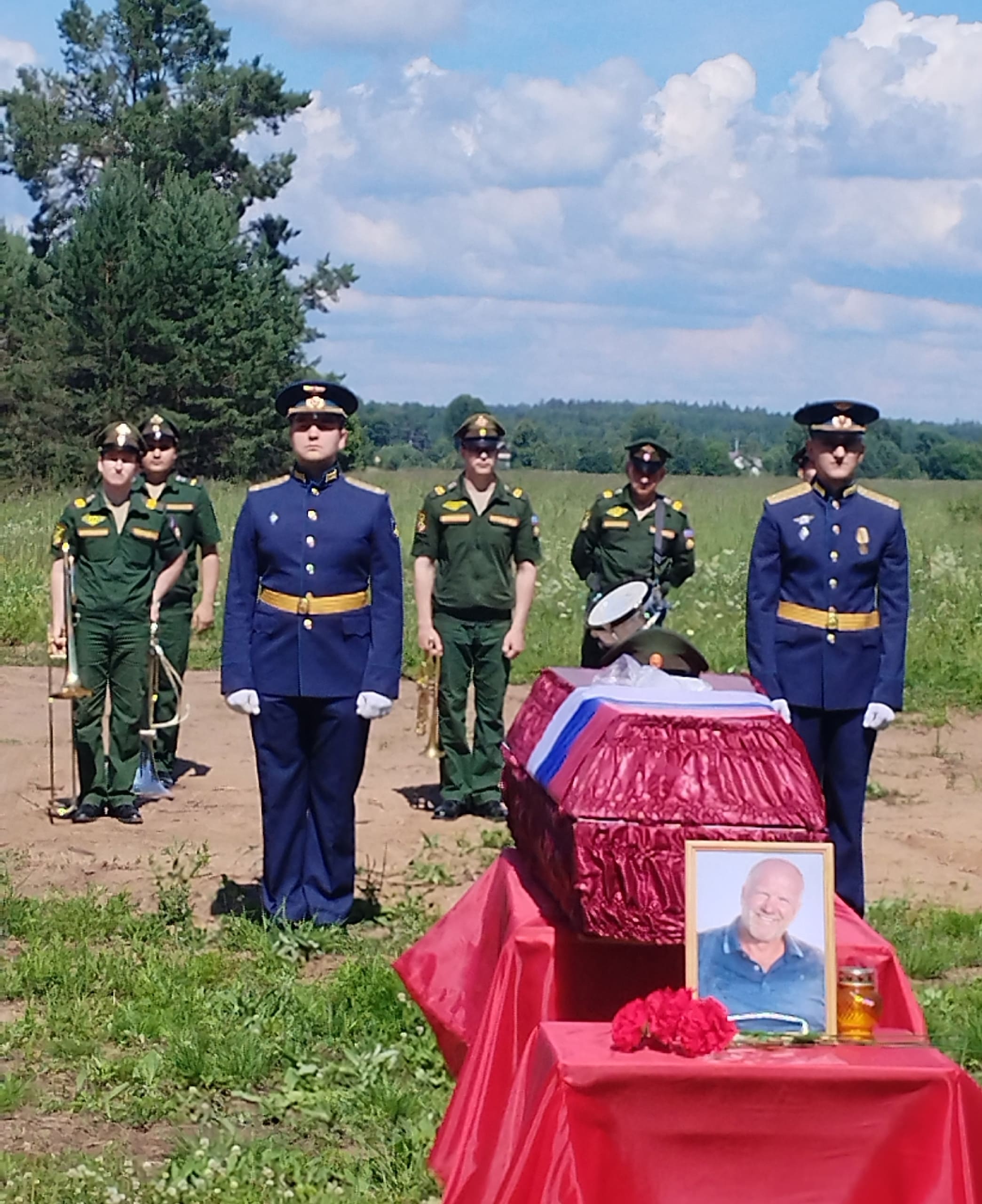 В Тверской области простились с погибшим на СВО Николаем Малышевым