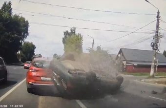 Появилось видео момента столкновения пяти машин в Твери Твери