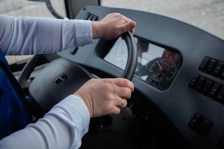 Больше 200 водителей автобусов устроились на работу по программе «Приведи друга» Больше 200 водителей автобусов устроились на работу по программе «Приведи друга»
