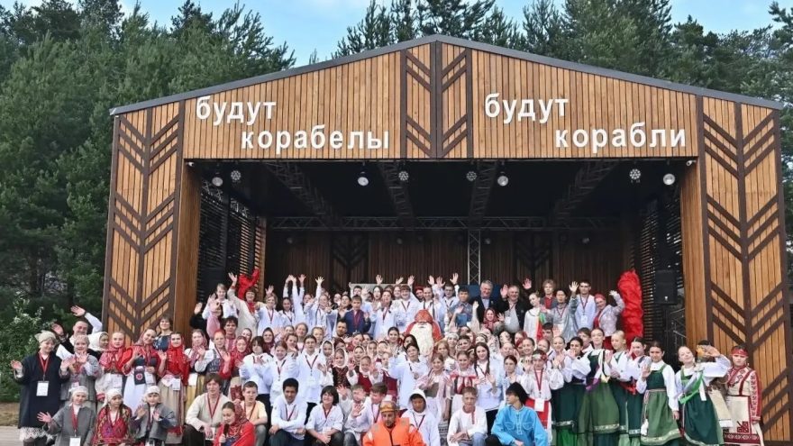 Юная тверичанка вошла в число победителей фестиваля «Наследники традиций»