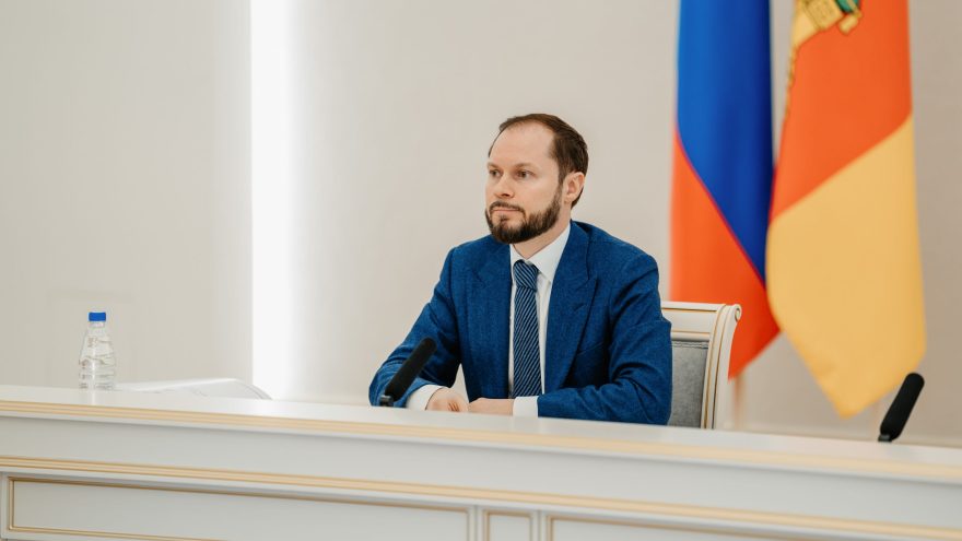 Глава Тверской области Виталий Королев представляет отчет о работе регионального правительства